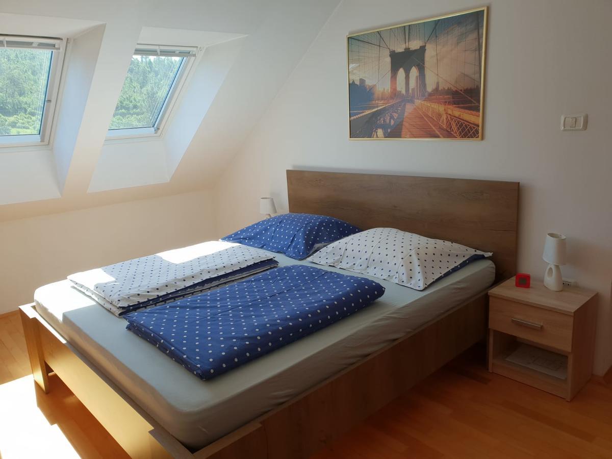 Apartment Beks Postojna Eksteriør billede